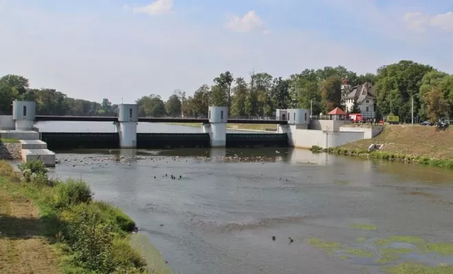 Rzeka Nysa Kłodzka.